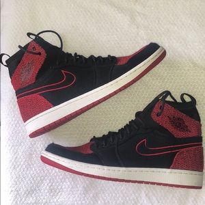 Jordan 1 Retro High Flyknit